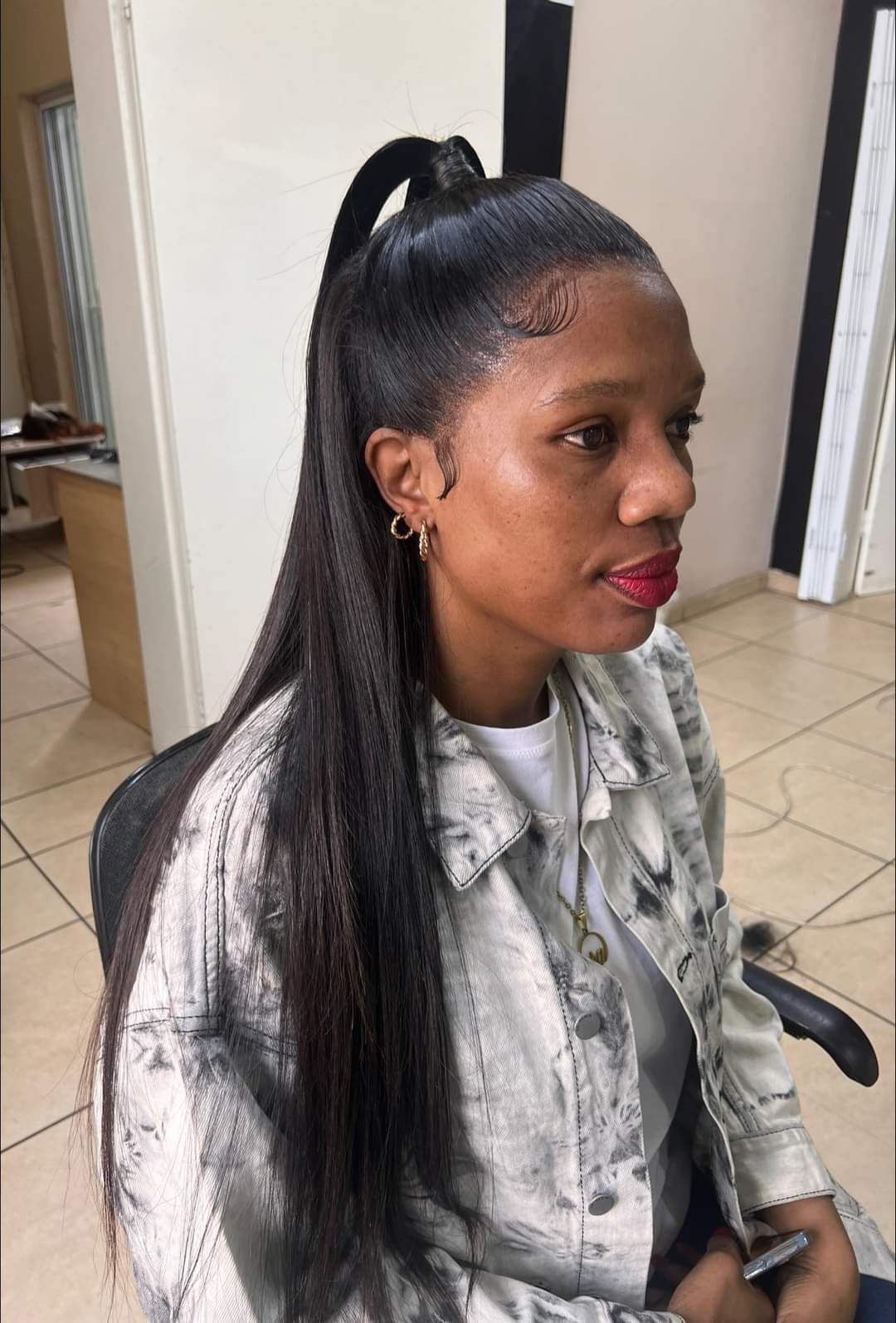 Malaysian Straight 26" 13x4 Natural color